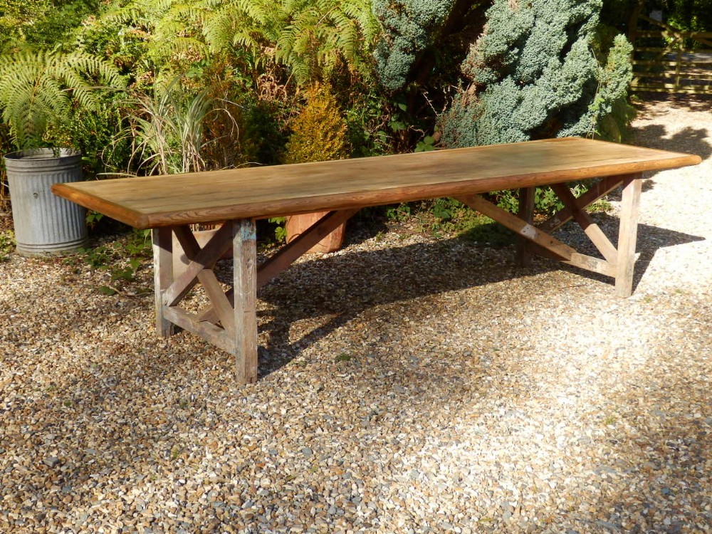 Pine refectory table. 