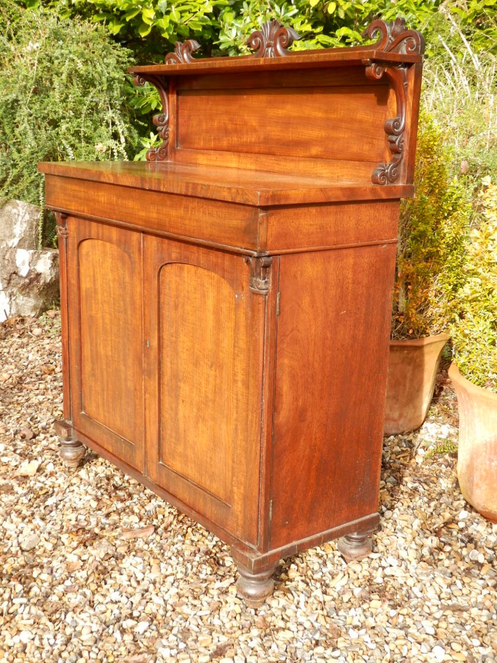 Victorian mahogany chiffonier in beautiful condition