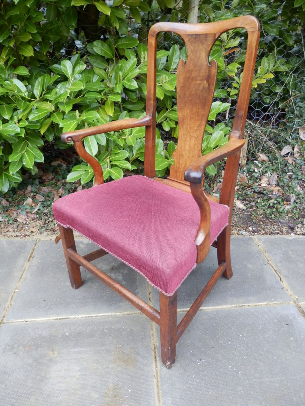 Georgian 'carver' armchair.