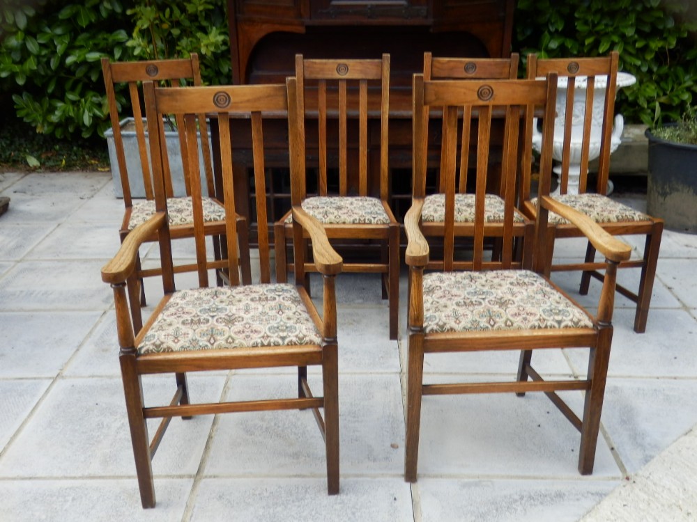 Set of 6 Arts and Crafts dining chairs in excellent solid condition.