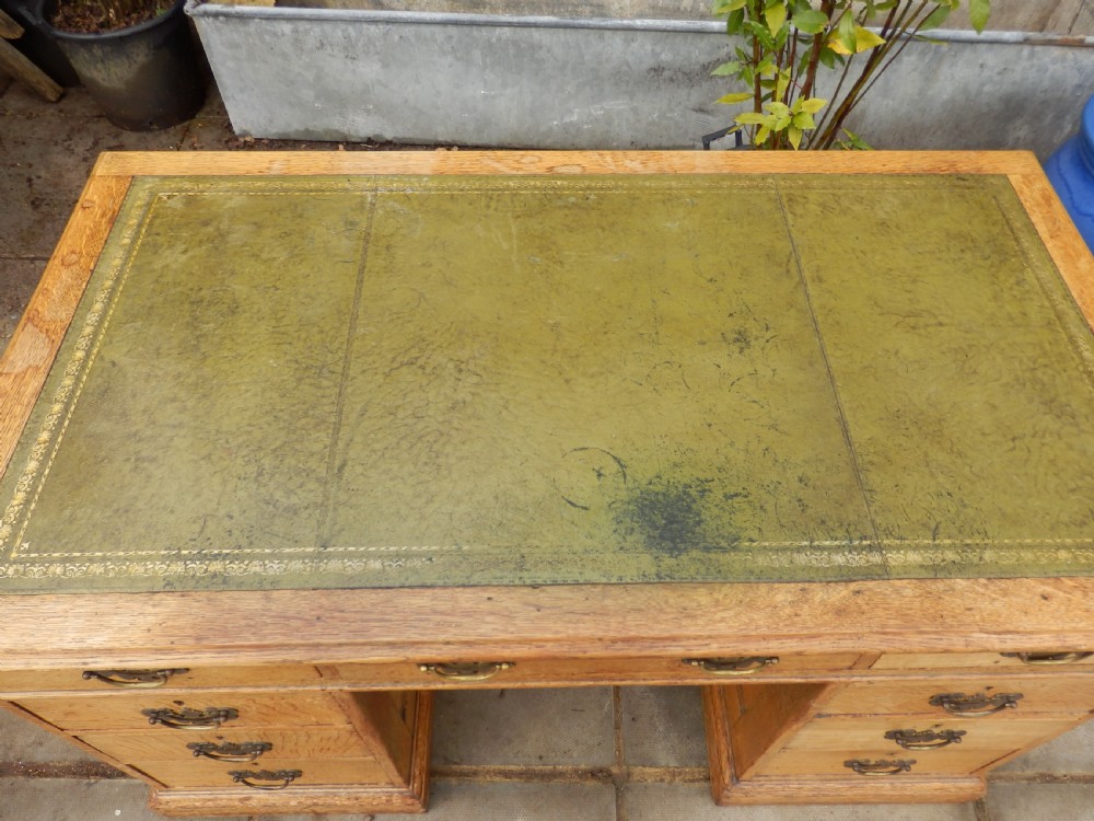 Oak pedestal desk in 3 sections View VIII