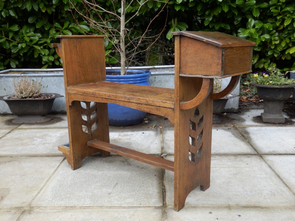 Arts and Crafts Liberty style hall seat in solid oak View IV