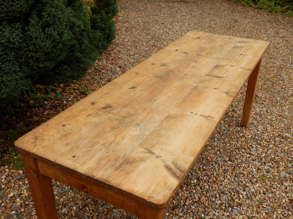 Pine refectory table View IV
