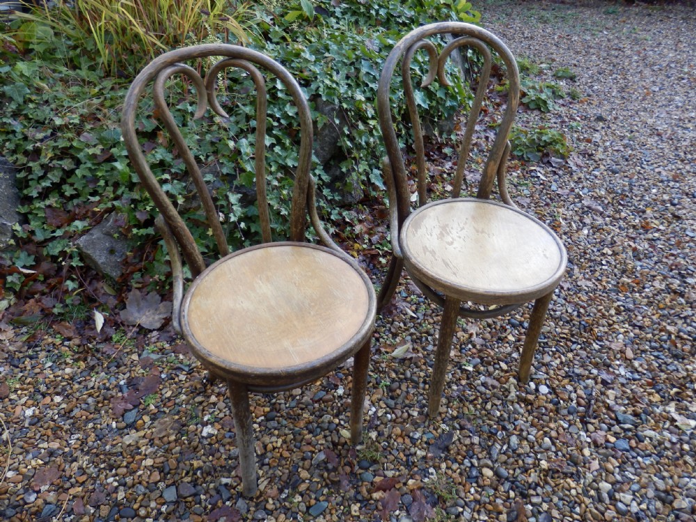 A set of 8 Romanian bentwood 'sweetheart' chairs View VII