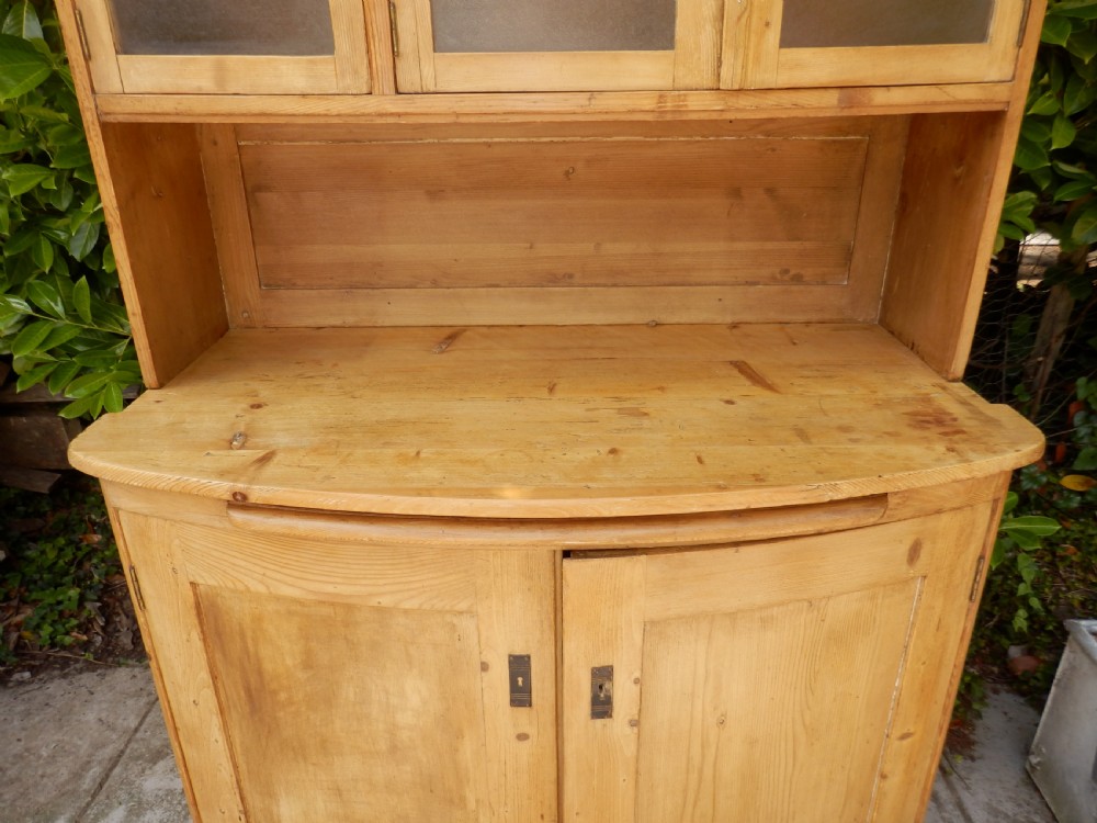 Pine continental Victorian dresser. View XIV