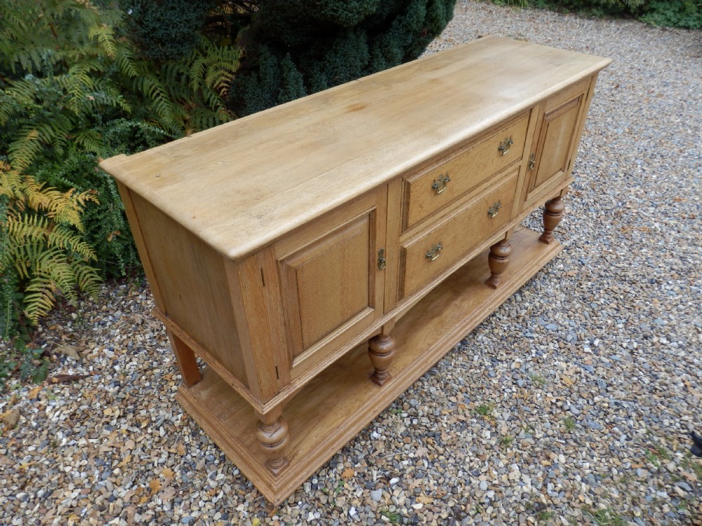Oak Dresser, sideboard. Outstanding condition. View VIII