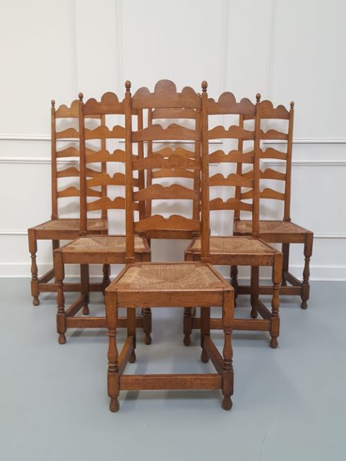 Set of Six Arts and Crafts Oak Dining Chairs C1910
