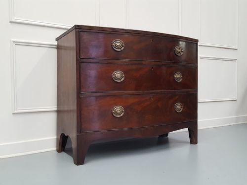 Georgian Bow Front Chest of Drawers C1820