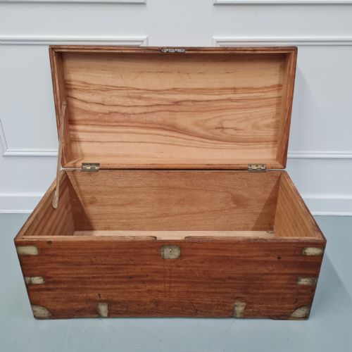 ANTIQUE CAMPHOR WOOD CAMPAIGN TRUNK C1880 - ADDITIONAL PHOTO 6