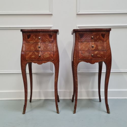 QUALITY FRENCH KINGWOOD BEDSIDE TABLES C1930