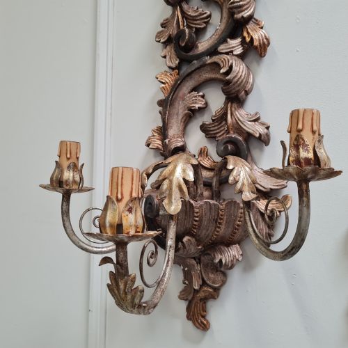 LARGE ITALIAN WOODEN CARVED WALL LIGHTS C1900 - ADDITIONAL PHOTO 2