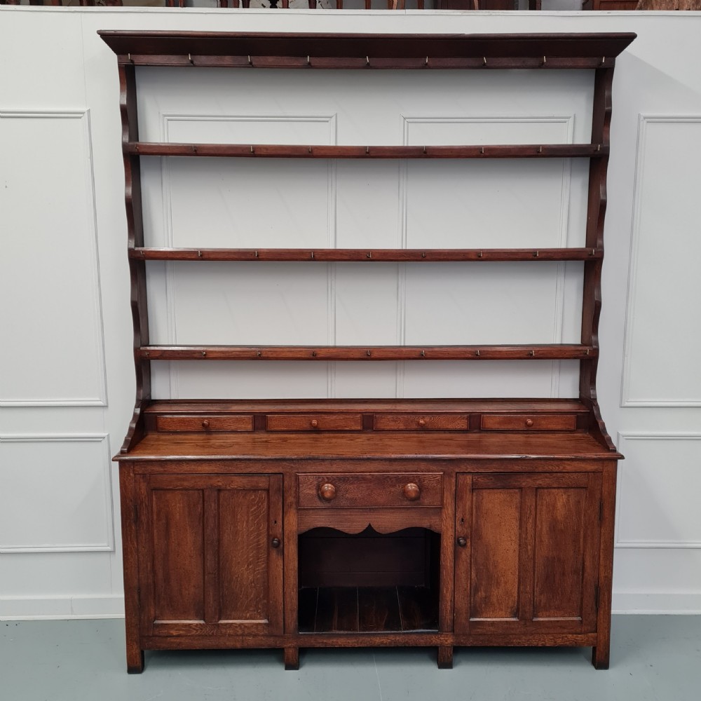 Beautiful Antique Oak Dresser c1820 