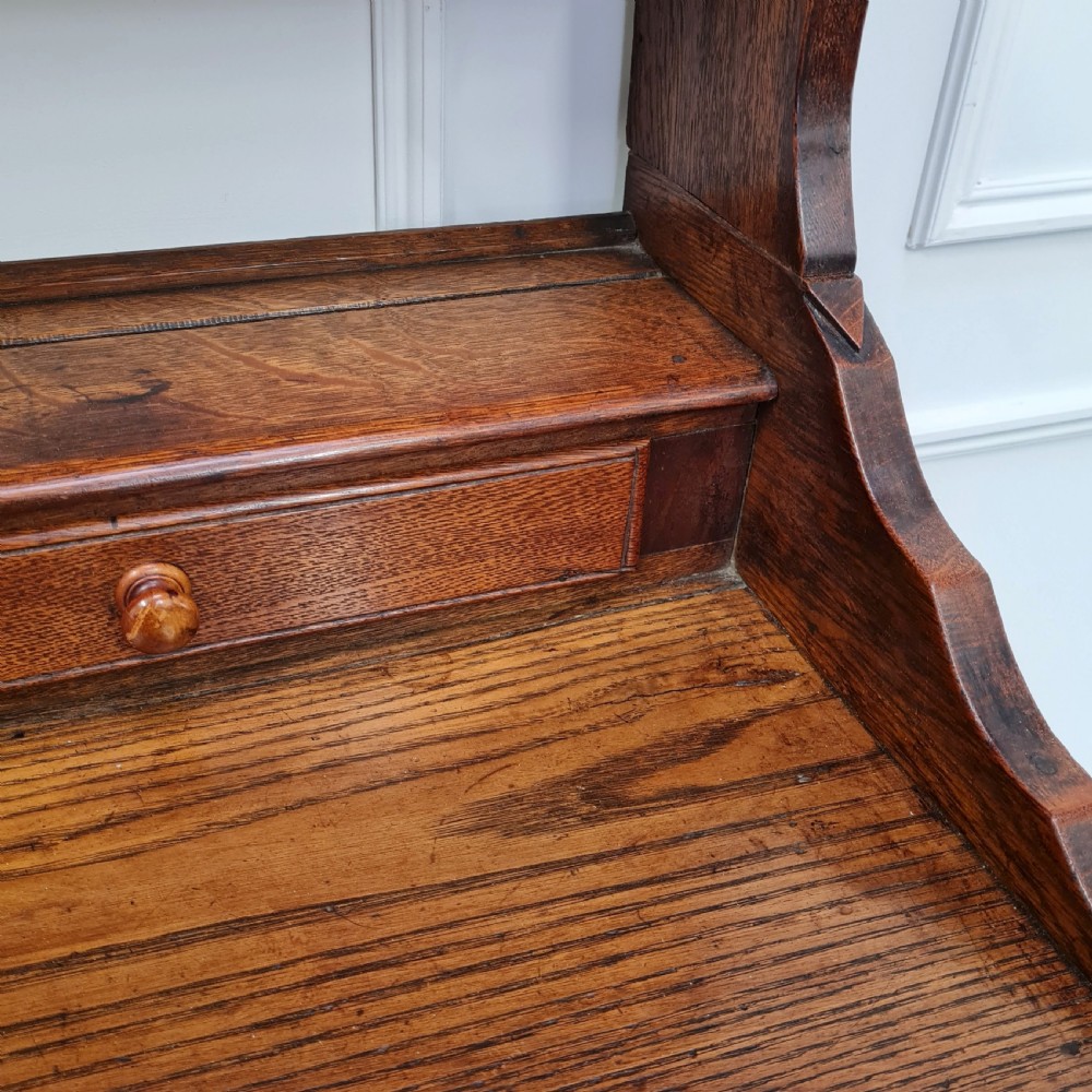 Beautiful Antique Oak Dresser c1820 View IV