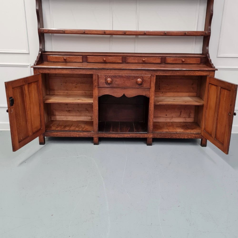 Beautiful Antique Oak Dresser c1820 View V