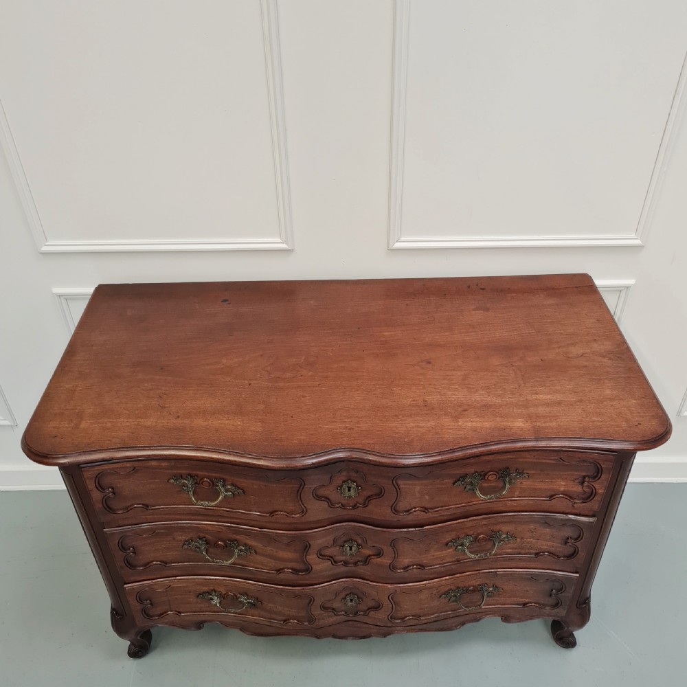 Early French Walnut Commode c1760 View IX