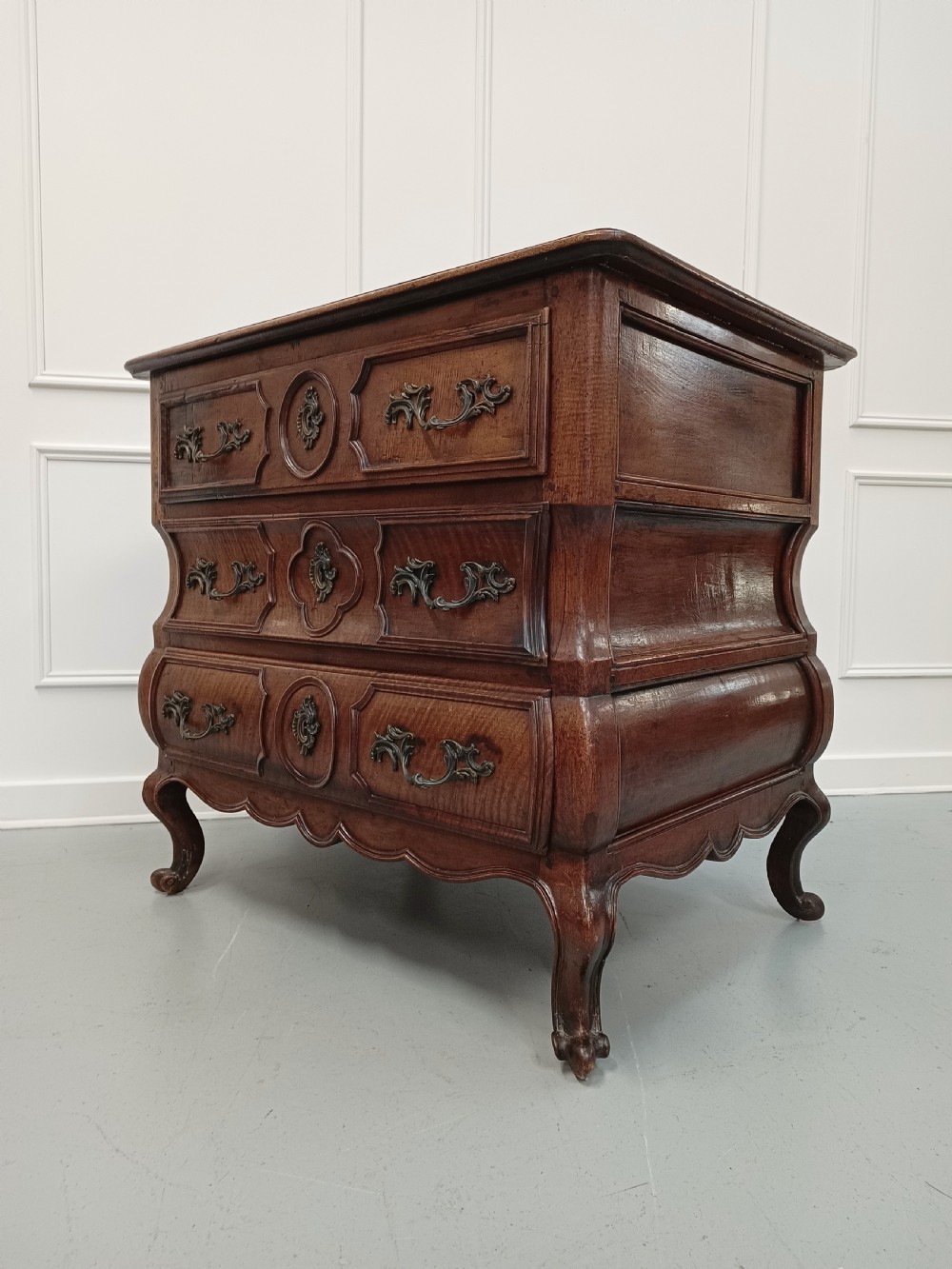 Early Antique Italian Walnut Commode C1720