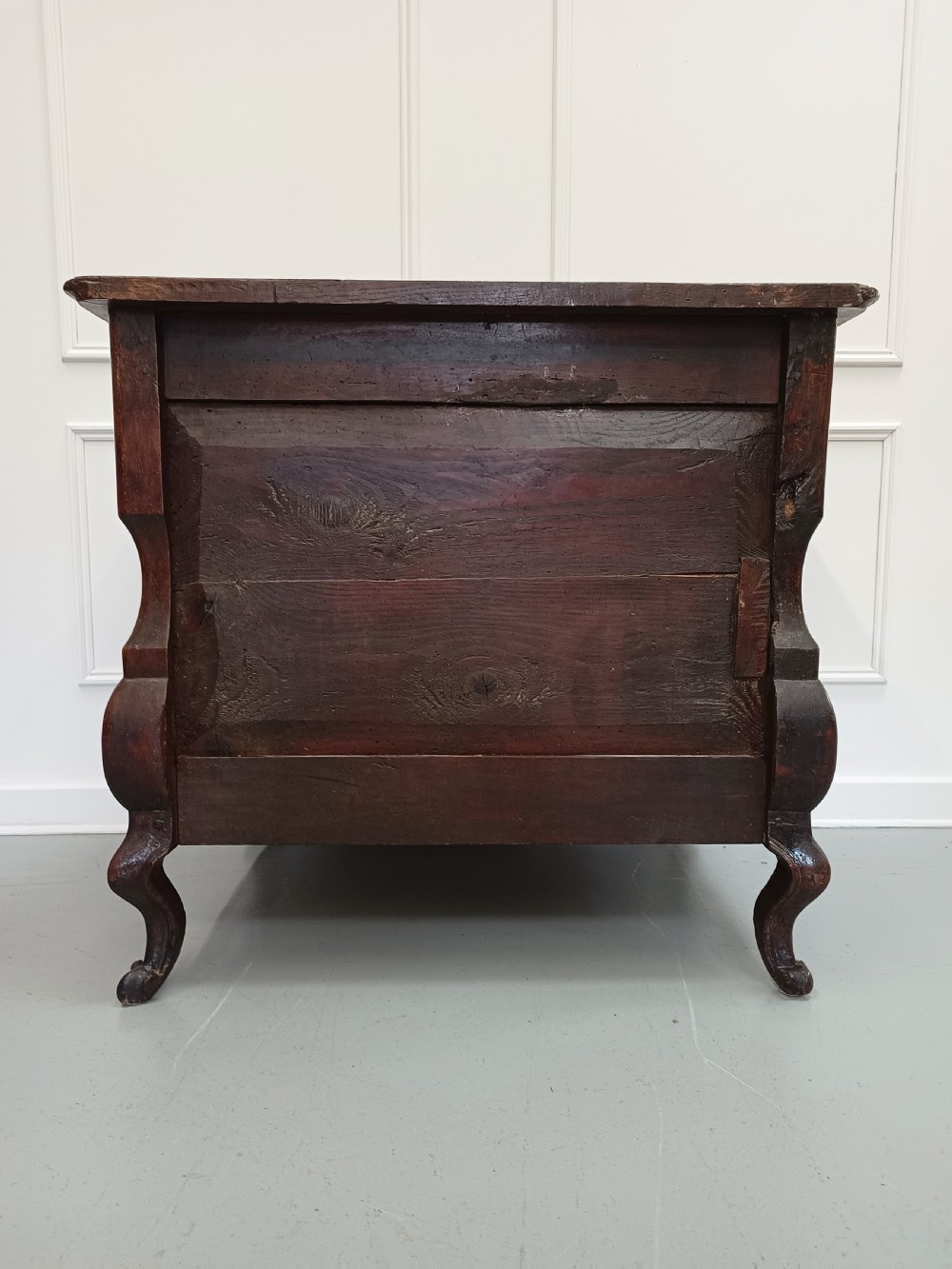 Early Antique Italian Walnut Commode C1720 View VIII