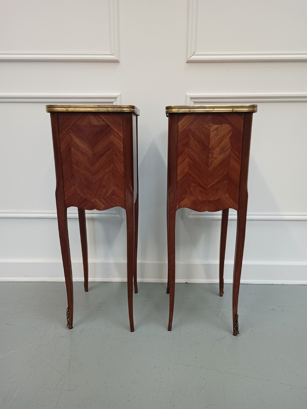Pair of Antique Kingwood Bedside Tables c1930 View VII