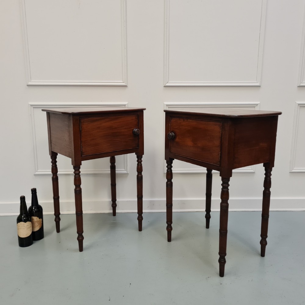 Rare Pair of Mahogany English Bedside Tables c1830 View IV