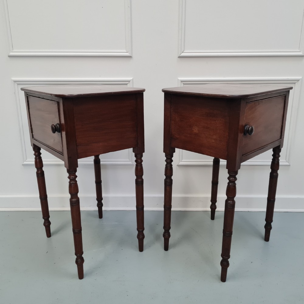 Rare Pair of Mahogany English Bedside Tables c1830 View IX