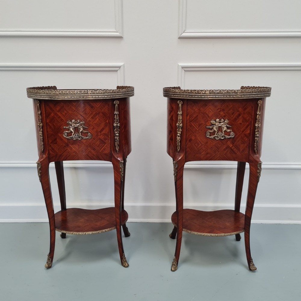 Pair of High Quality Kingwood Bedside Tables c1930 View III