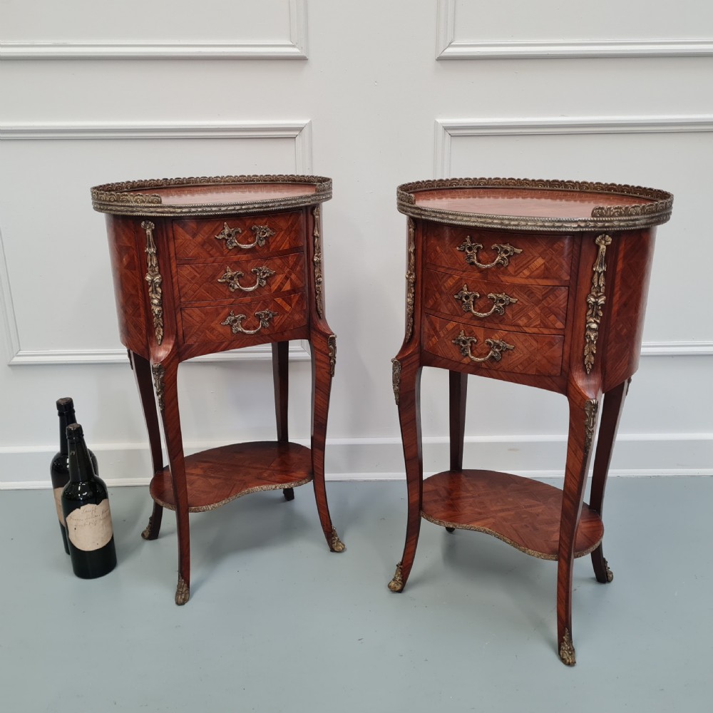 Pair of High Quality Kingwood Bedside Tables c1930 View V