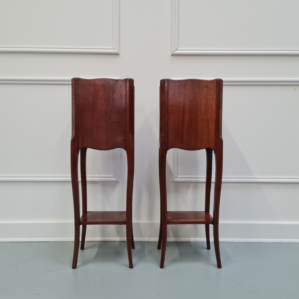 Pair of Elegant Cherry and Kingwood Bedside Tables c1930 View III