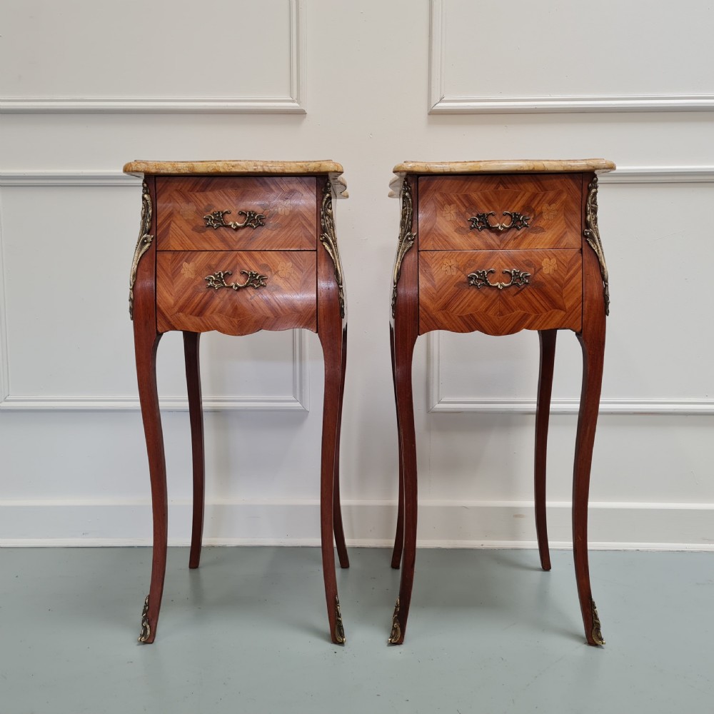 Pair of elegant Kingwood Bedside Tables c1930