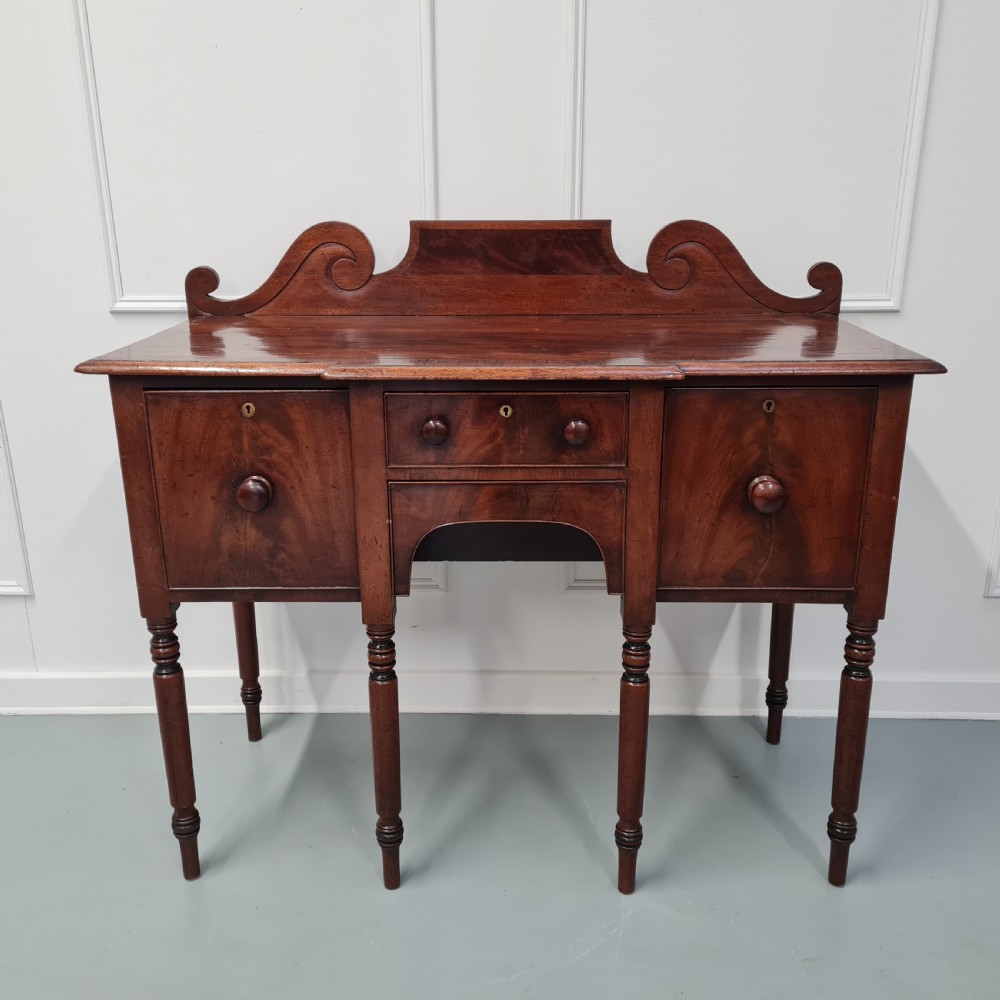 Pretty Small William IV Sideboard c1830 View V
