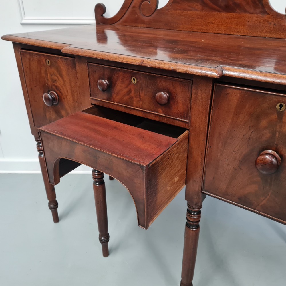 Pretty Small William IV Sideboard c1830 View IX