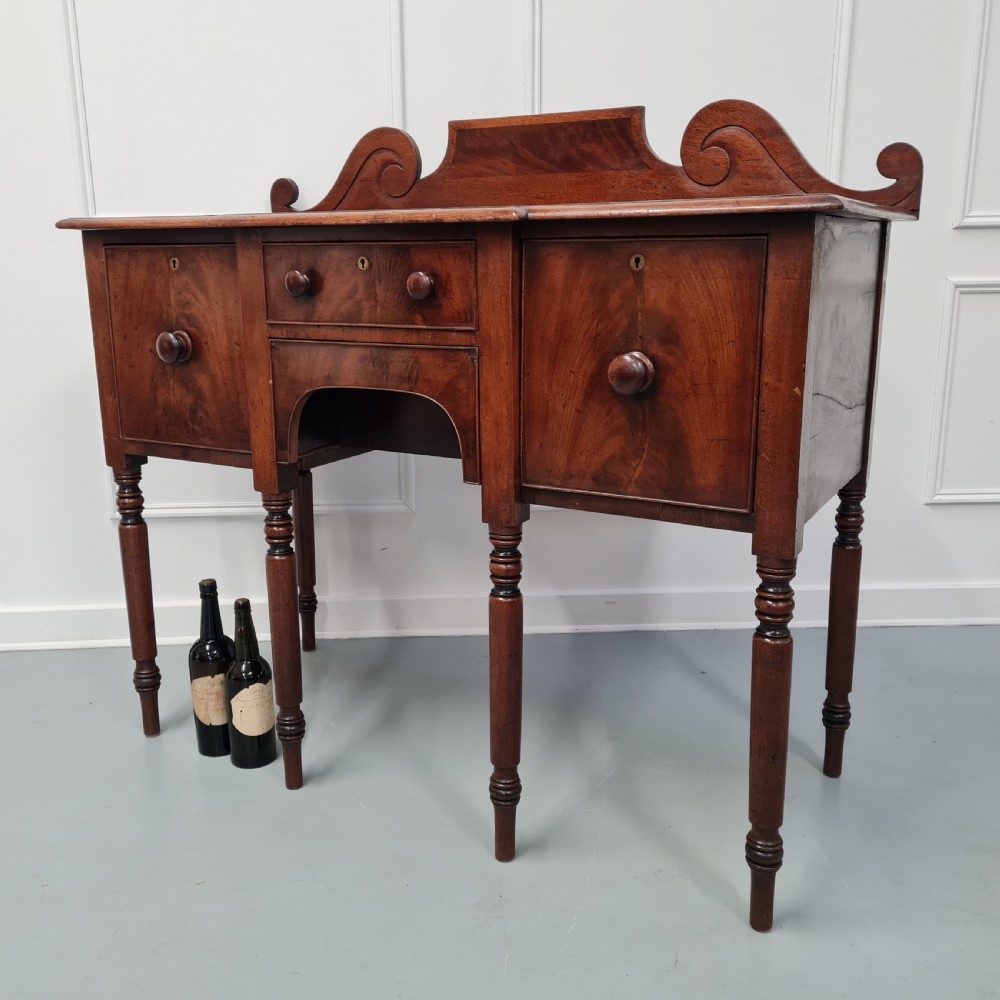 Pretty Small William IV Sideboard c1830 View XI