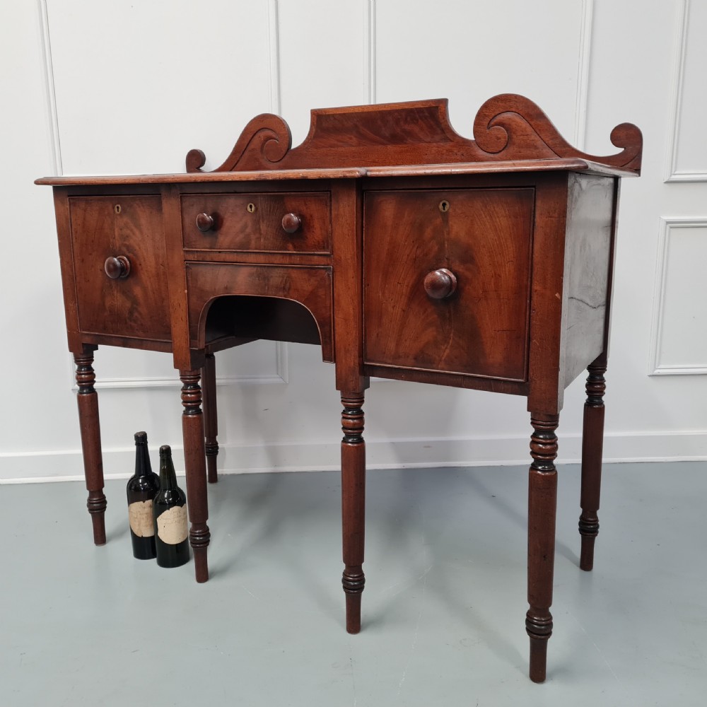 Pretty Small William IV Sideboard c1830 View XII
