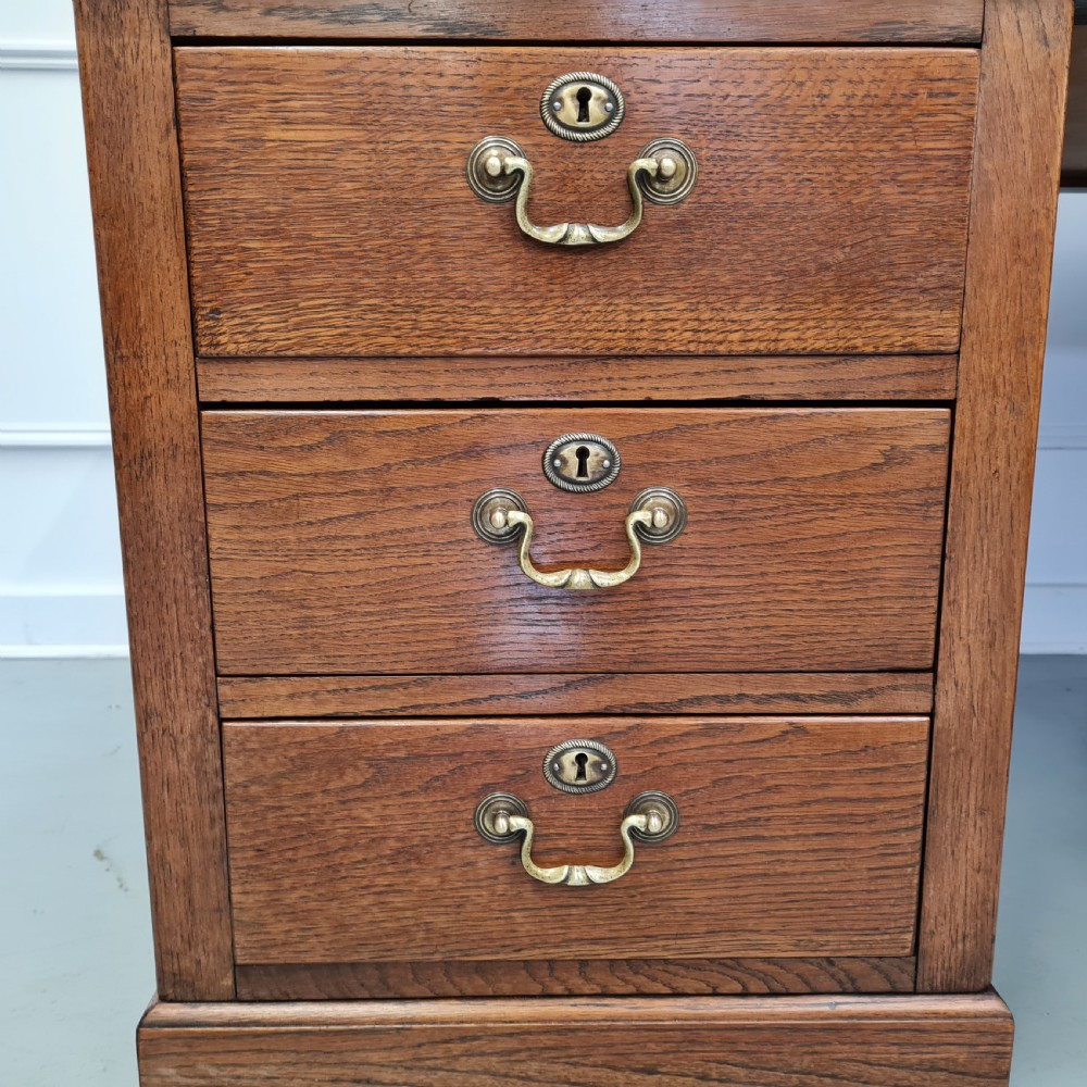 Handsome Large Oak pedestal Desk C1930 View III