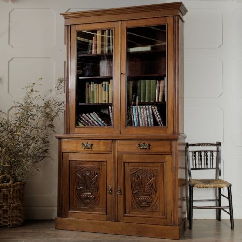 LATE VICTORIAN GLAZED BOOKCASE ABOVE CUPBOARD