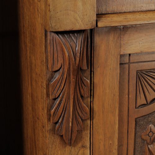 MIDVICTORIAN MAHOGANY GLAZED BOOKCASE ABOVE CUPBOARD - ADDITIONAL PHOTO 6