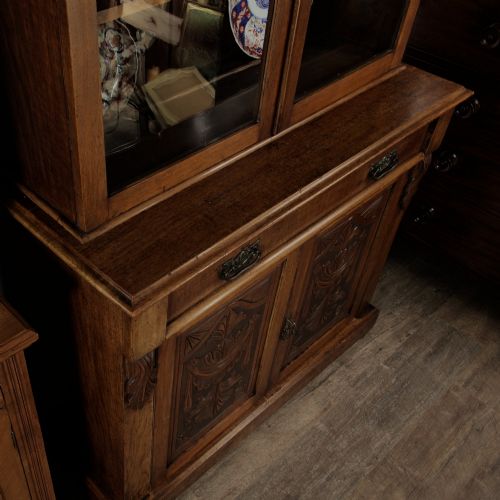 MIDVICTORIAN MAHOGANY GLAZED BOOKCASE ABOVE CUPBOARD - ADDITIONAL PHOTO 13