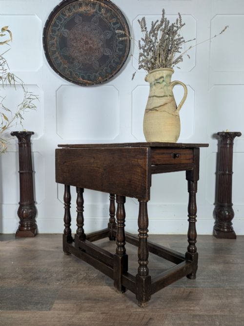 18th-century Solid Oak Gate Leg Table