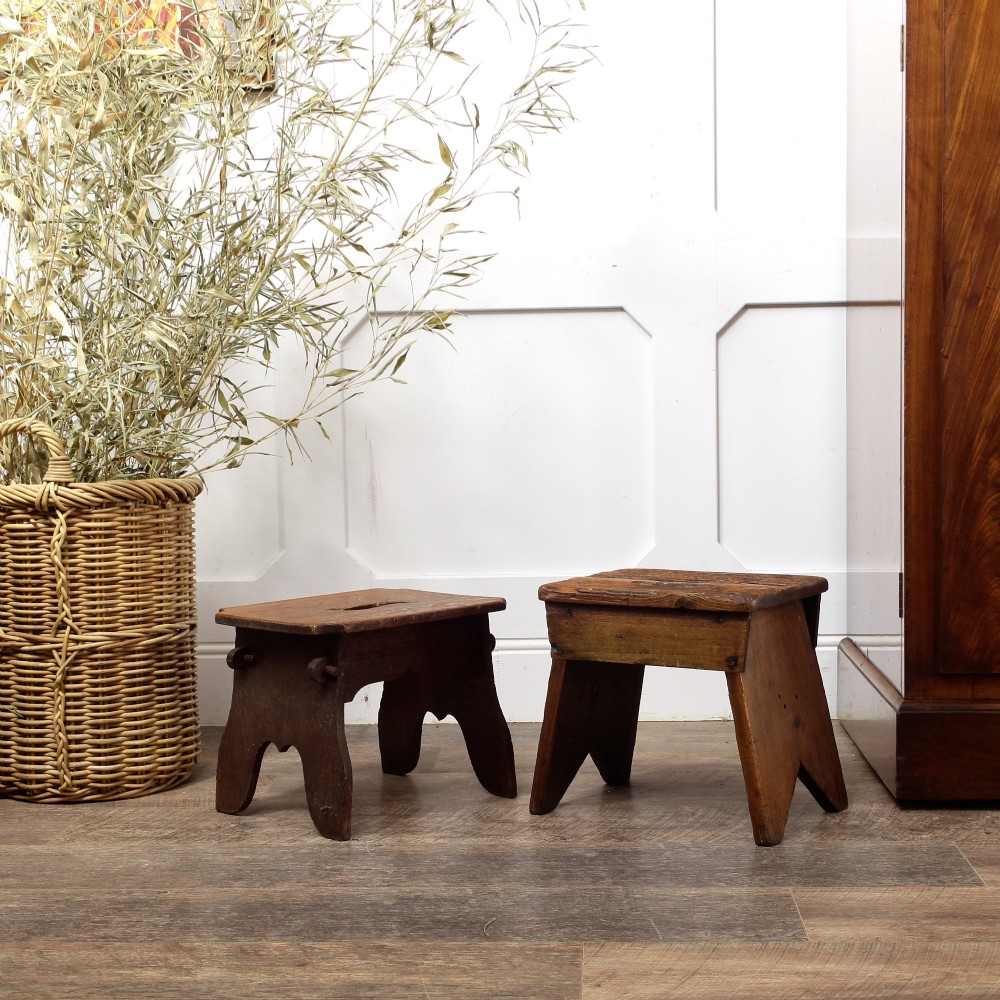 Pair Of 19th-Century Stools (Oak And Pine)