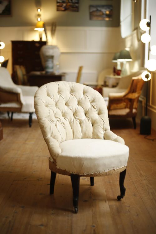 Napoleon III Buttoned Nursing Chair
