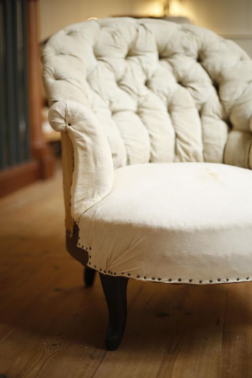 fig 1. Napoleon III Buttoned tub chair