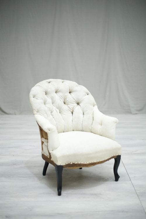 Antique Napoleon III Buttoned Back Tub Chair