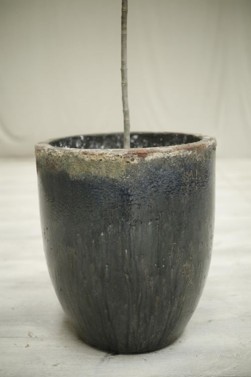 fig 1. Very Large smelting pot- No6
