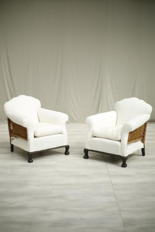 Pair of C.1900 Country House Armchairs - Claw Feet