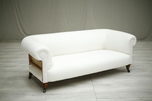 fig 1. Victorian chesterfield sofa with turned legs