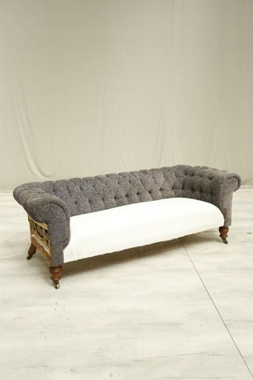 Victorian Buttoned Back Chesterfield
