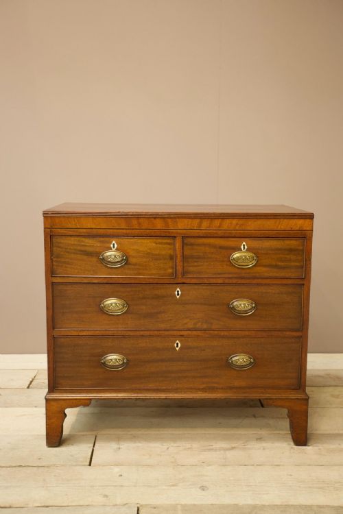Georgian Mahogany Chest of Drawers