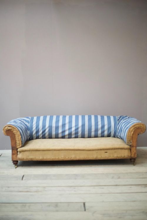 19th Century Chesterfield Sofa - Cornelius V Smith