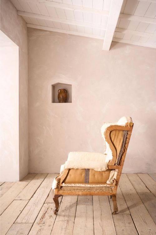 fig 1. Victorian wingback armchair with cabriole legs by John Reid & Sons