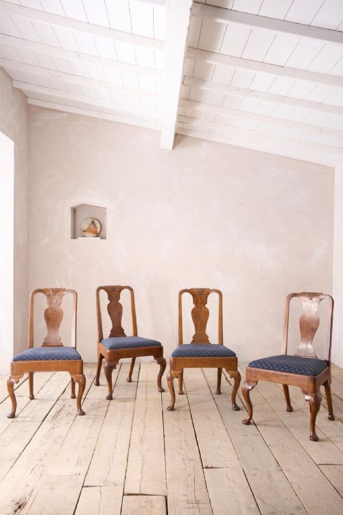 Set of 4 Genuine Queen Anne Dining Chairs