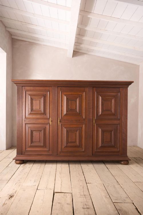Early 20th Century Oak Dutch Cupboard